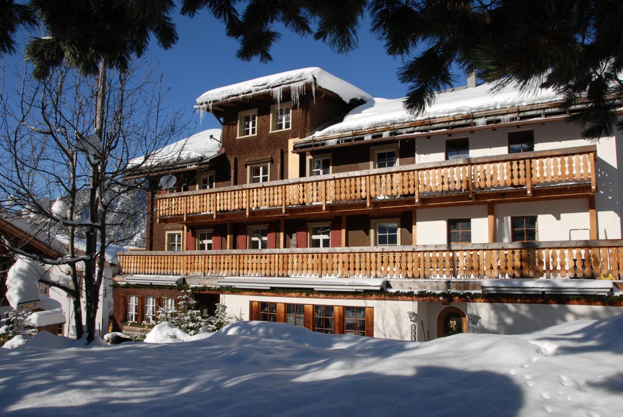 Hotel Ducan Monstein Exterior photo